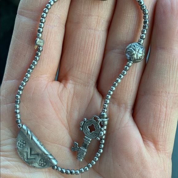 Bracelet and necklace set in metal beads and gorgeous cobalt blue - Picture 2 of 5